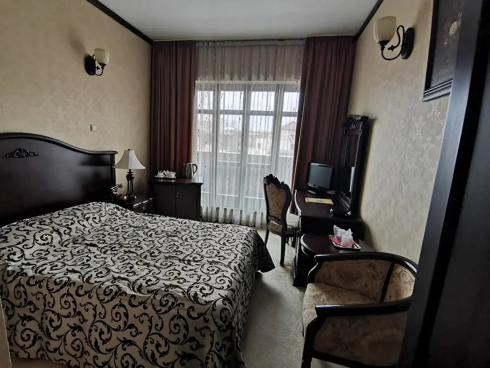 Hotel Carol