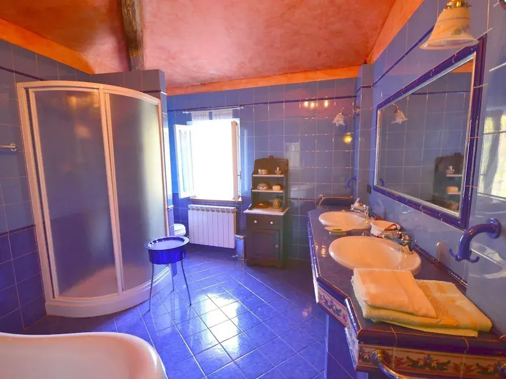 Charming Mansion in Casoli di Camaiore Near Forest