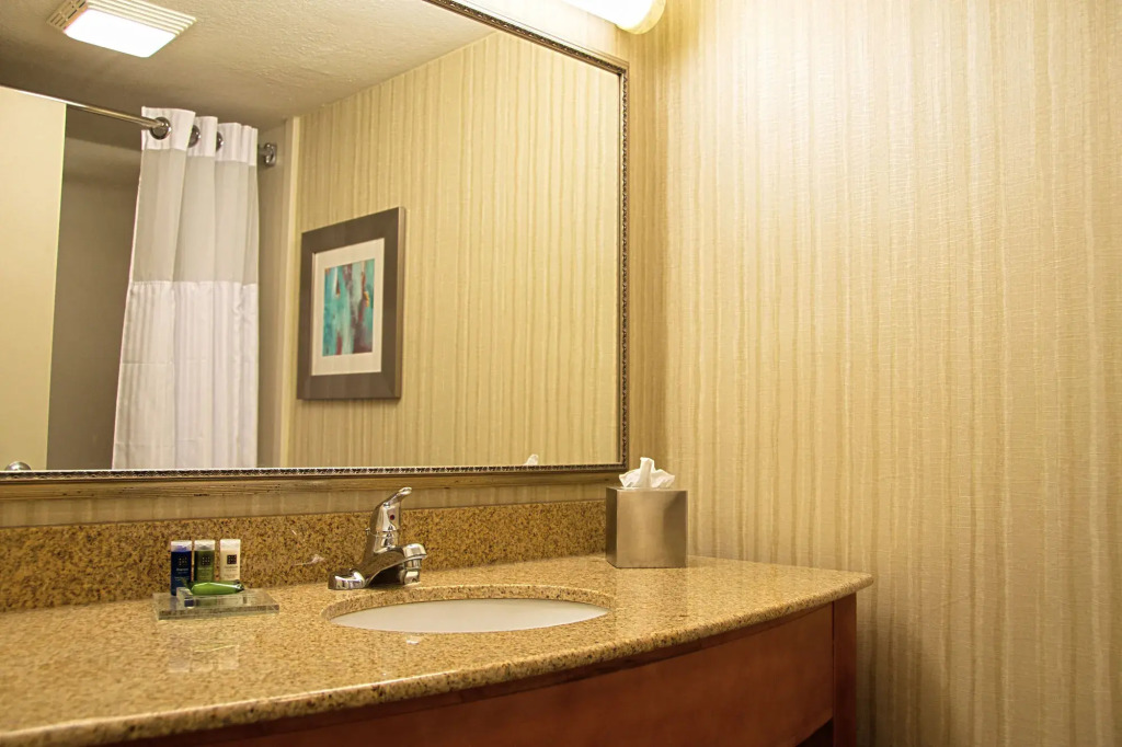 Holiday Inn Coralville - Iowa City by IHG
