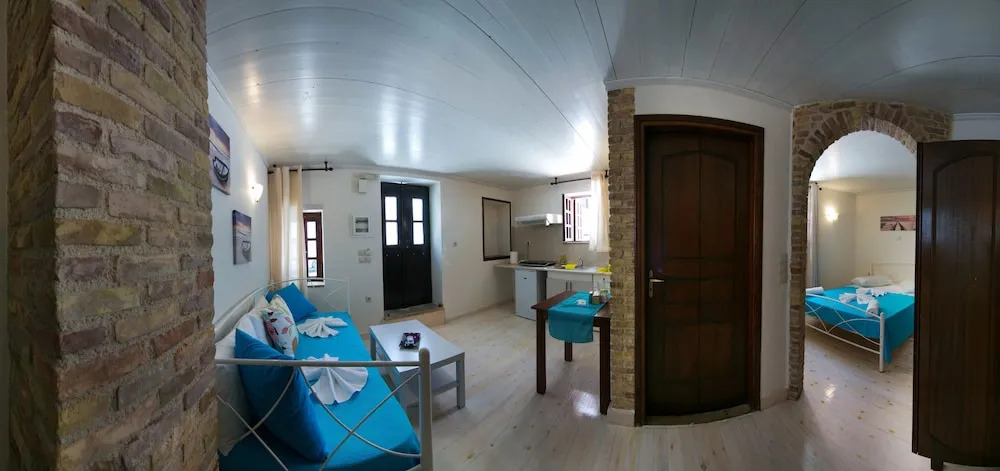 Aloha Maisonette