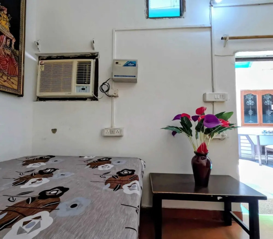 Gavari Indias Delhi Hostel
