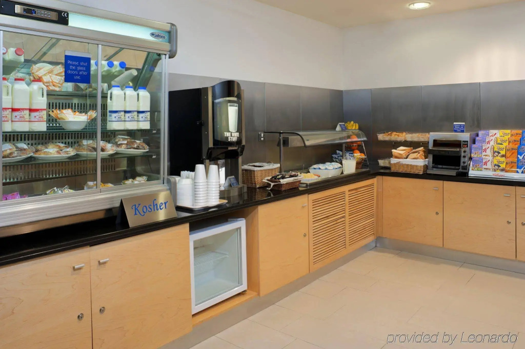 Holiday Inn Express London Golders Green (A406)