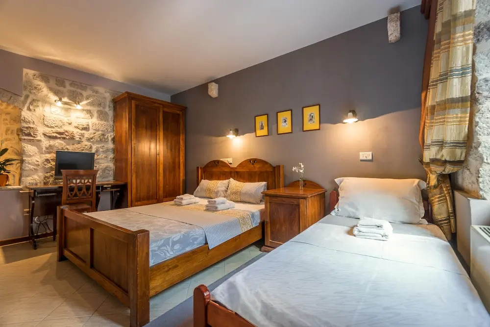 Forza Lux Guest House