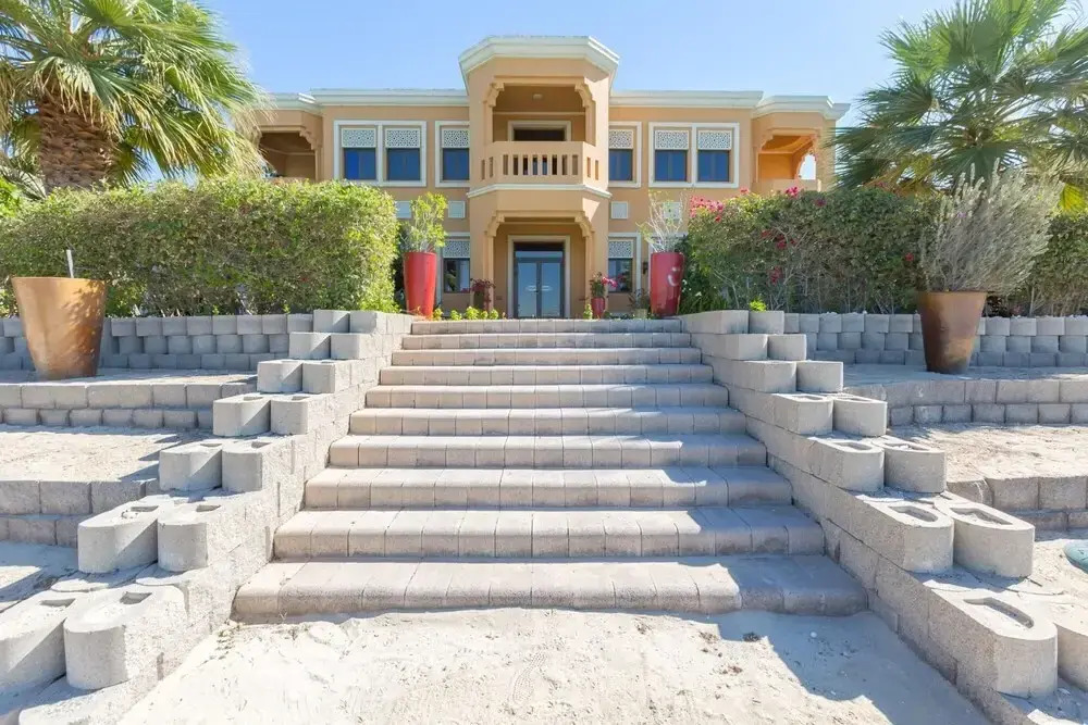 Prvt Pool Beach in Luxury Palm Jumeirah Villa