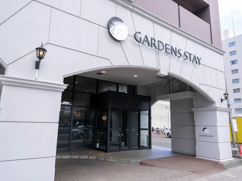 GARDENS STAY