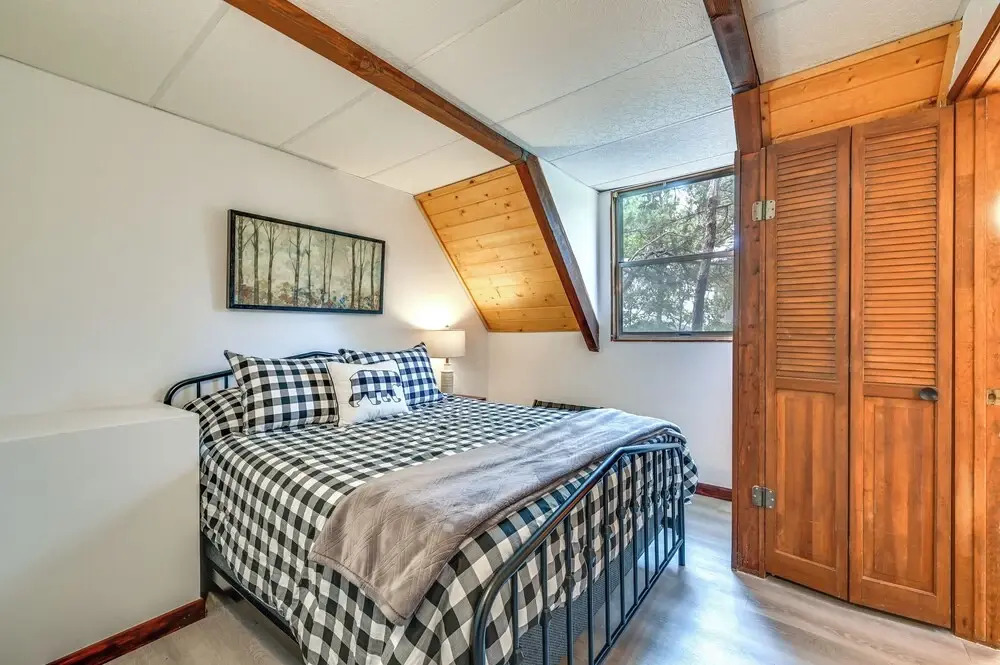 Deck & Grill: A-Frame Cabin in Munds Park