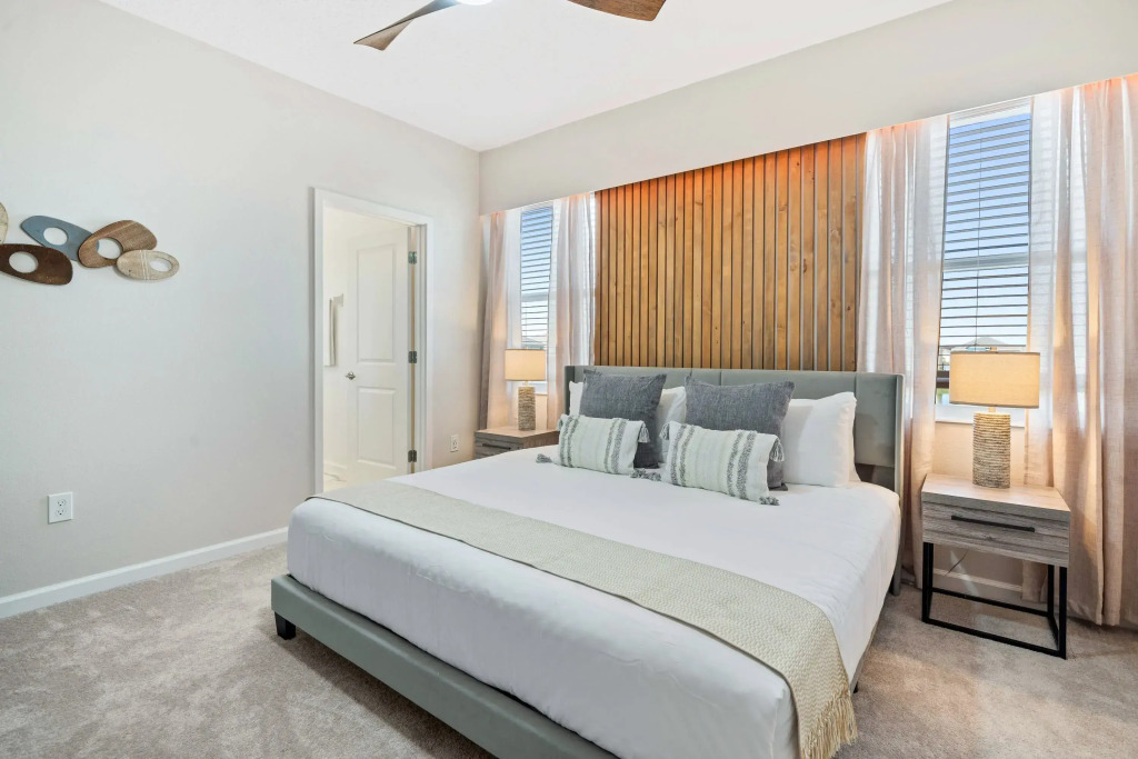 Upstay - 31-Guest Home w Pool-Hot Tub
