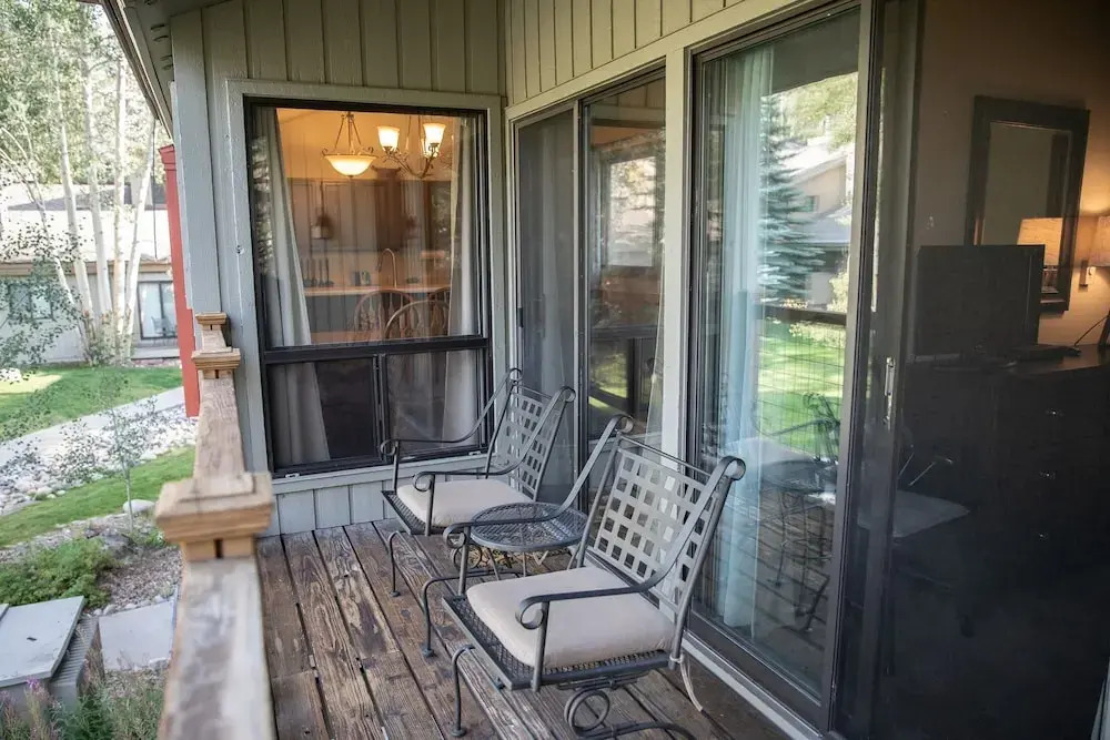1196 Flying Dutchman 1 Bedroom Condo by RedAwning