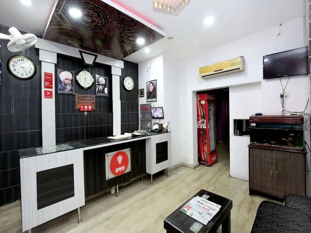 OYO 1357 Hotel Seemaz