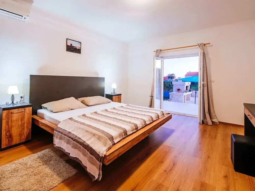 Charming Holiday Home With Private Swimming Pool, Big Garden, Near the Sea