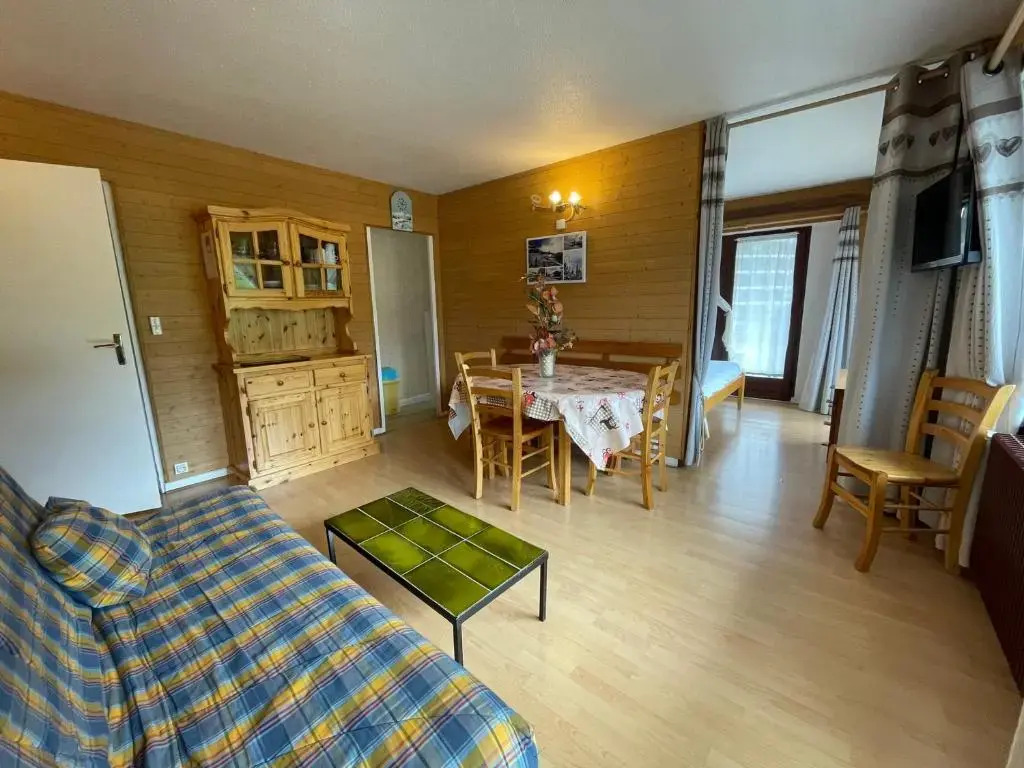 Appartement Les Menuires, 3 pièces, 8 personnes - FR-1-452-292
