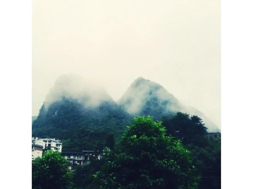 Yangshuo No.27 Shibanqiao