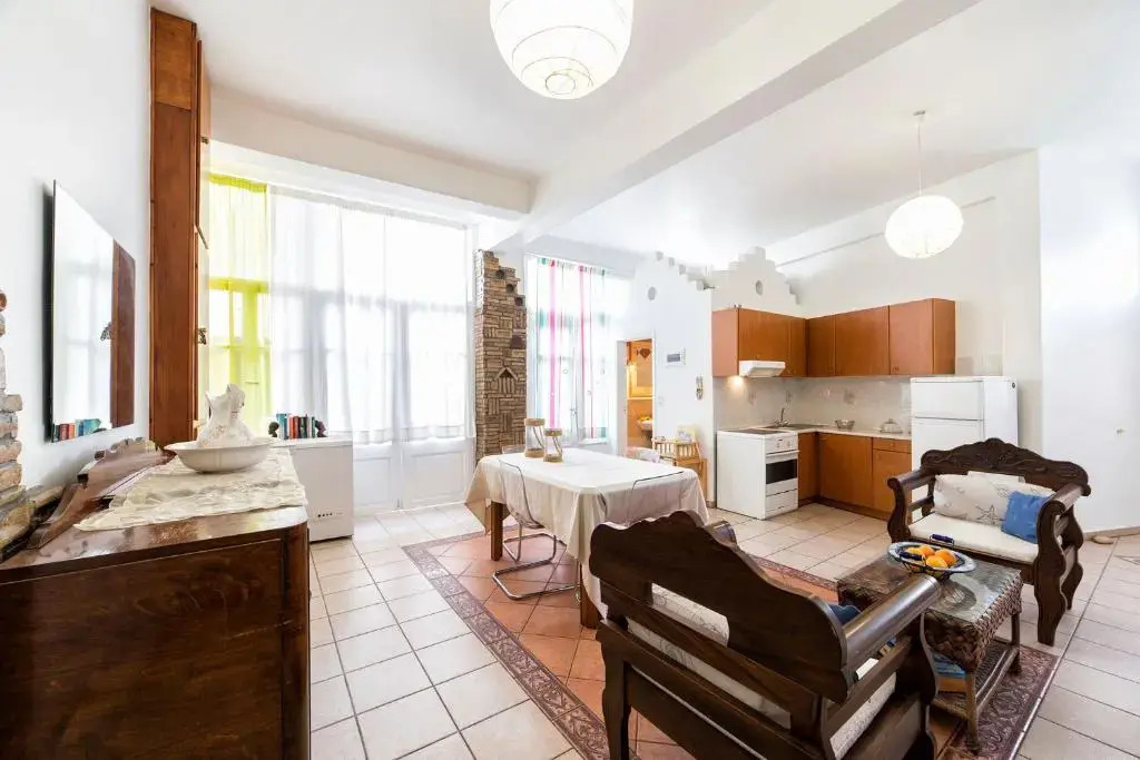 Town House for 6-16