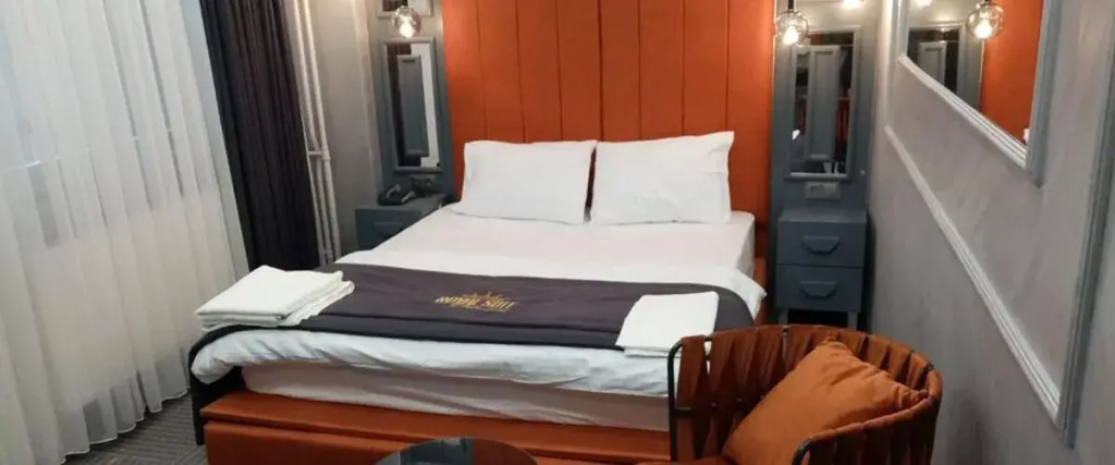 Royal Premium Suit