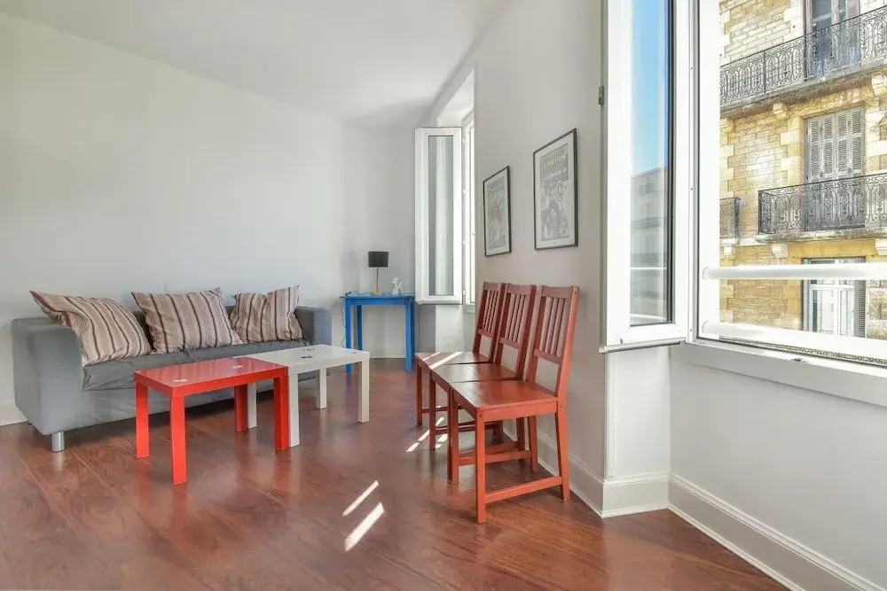 677 Apartment 48 M² City Center