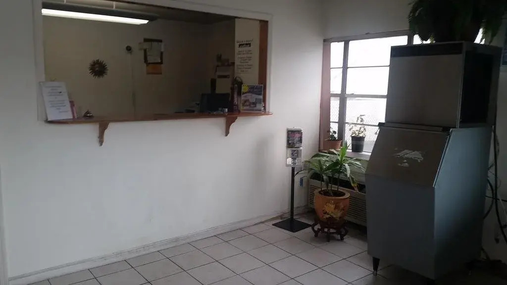 Oasis Inn