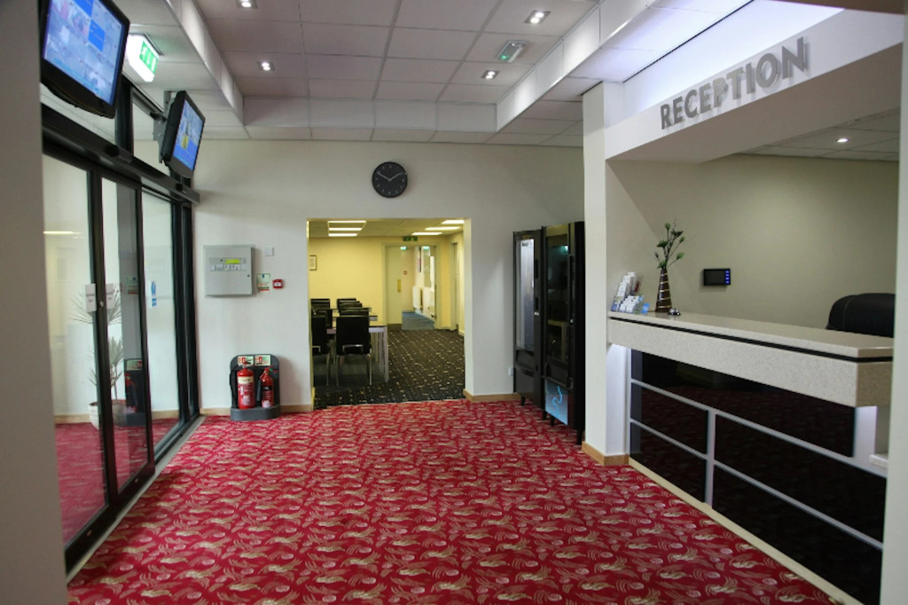 Cambridge Hotel