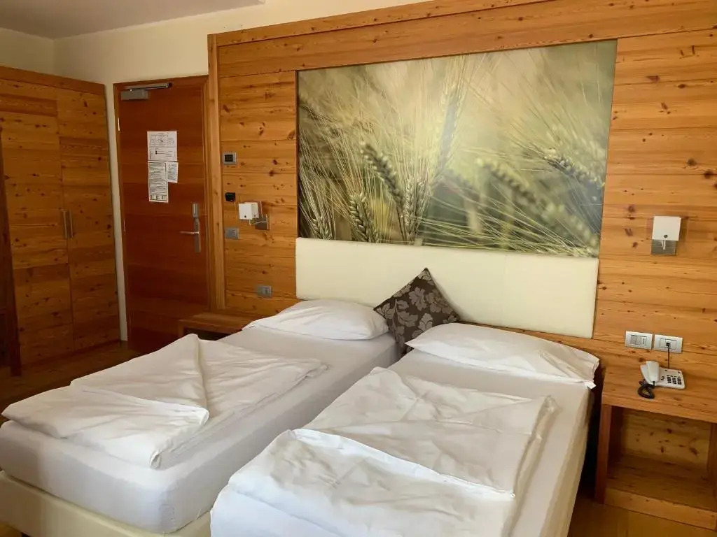 Albergo Tuenno