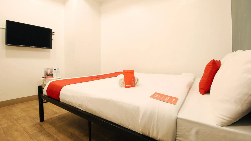 RedDoorz Plus @ San Marcelino Malate