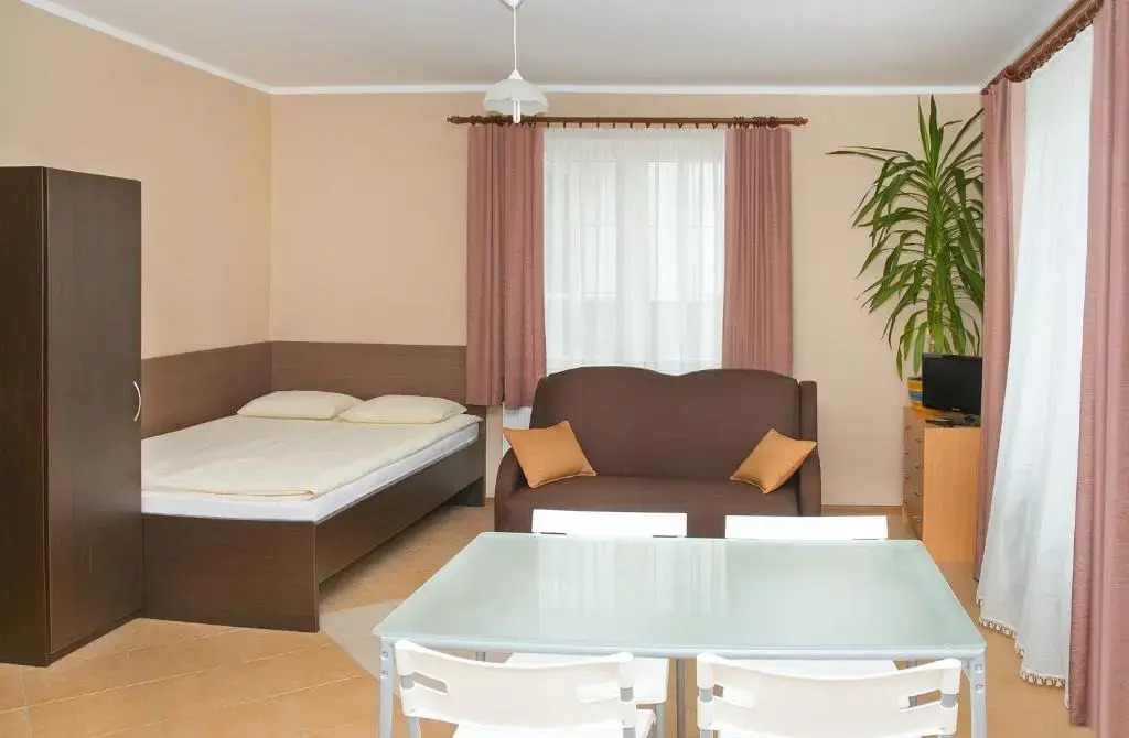 Family Homes - Sand Apartments
