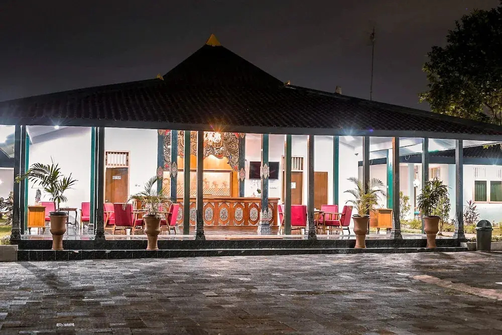 Royal Brongto Hotel