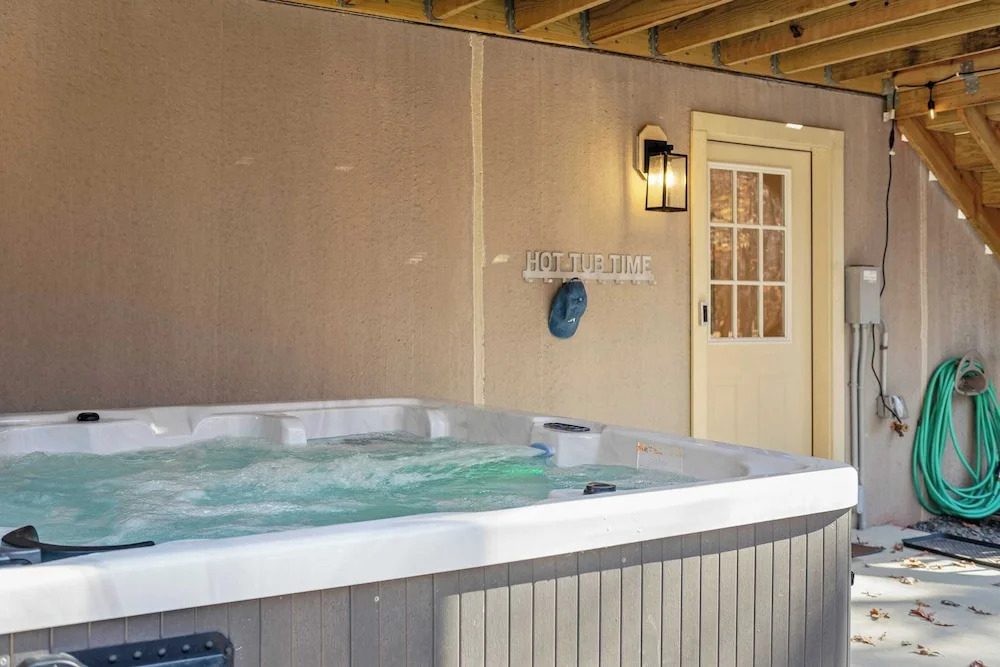 Stephen Way by Avantstay Hot Tub + Game Room Albrightsville