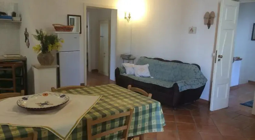 Mimosa Apartment