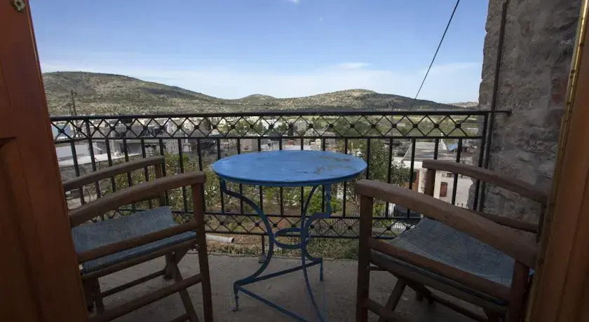 Archangelos Mesta House