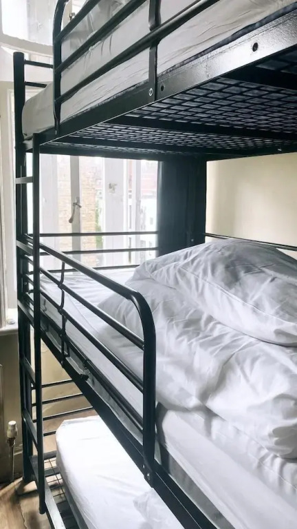 Bell House Hostel