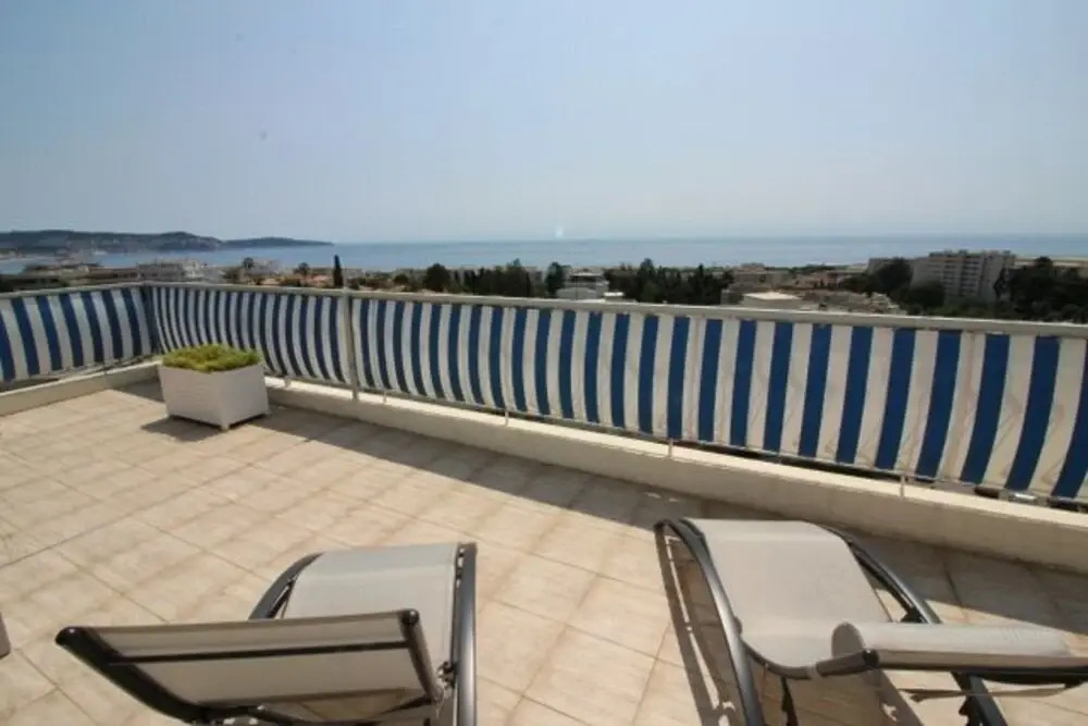 Nice Booking-Domaine Fleurs-Penthouse