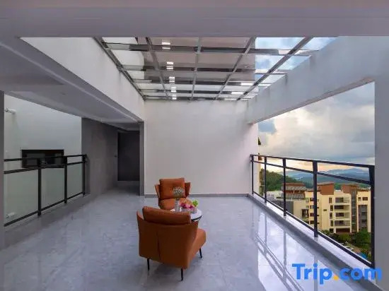 Tengchong Jiuduo Hot Spring Hotel (Mayu Valley Hot Spring Town Branch)