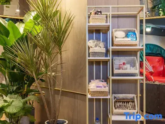 ZMAX HOTELS (Tianjin Five Old Street, Xi Nan Lou, metro station shop)