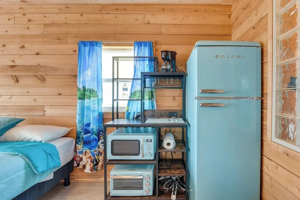 1 Mi to Ocean: Colorful Freeport Beach Rental!