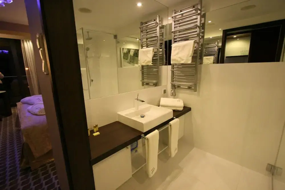Apartament 214 w Marine Hotel