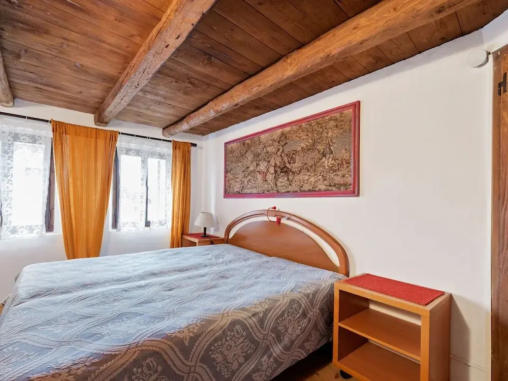 Lovely Holiday Home in Montaner With Patio