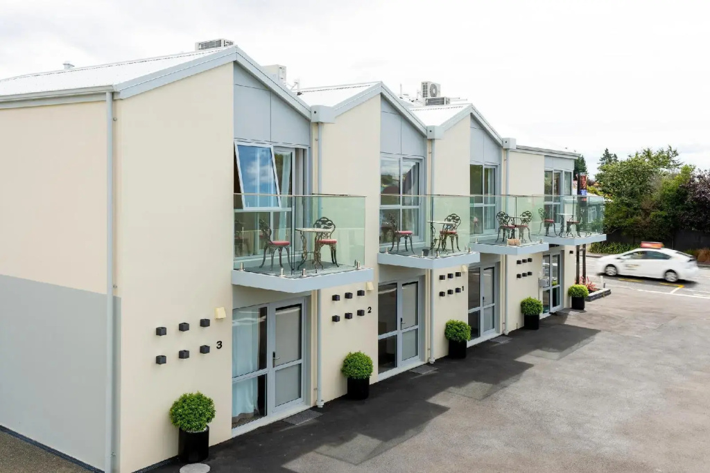 V Motel