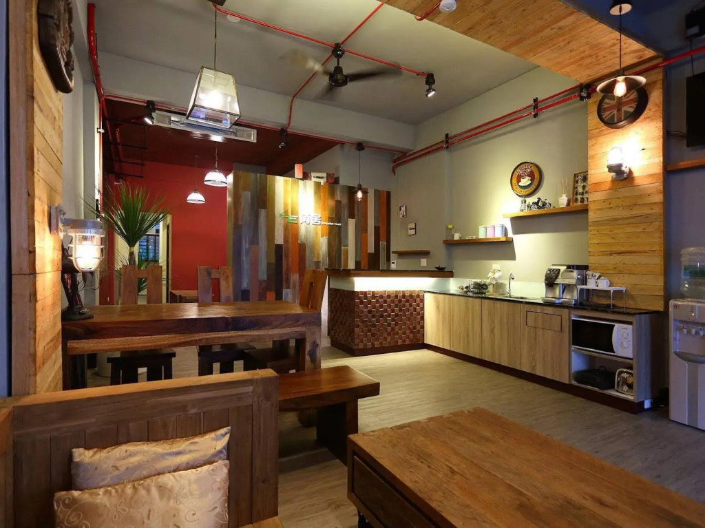 角舍背包客棧 西出口 Corner House Backpacker Hostel