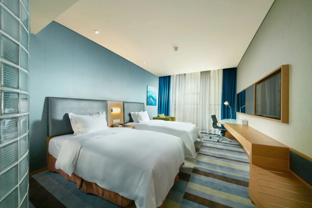Holiday Inn Express Leshan City Square by IHG - High Speed Rail and Leshan Giant Buddha