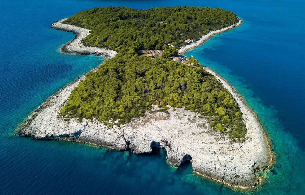 Beautiful Home in Vela Luka With Outdoor Swimming Pool, Wifi and 7 Bedrooms