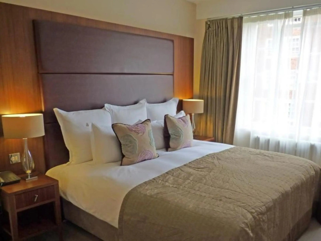 Dolphin House - Serviced Apartment Living In London