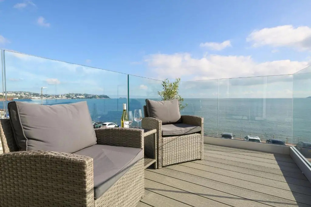 Channel View Boutique Hotel