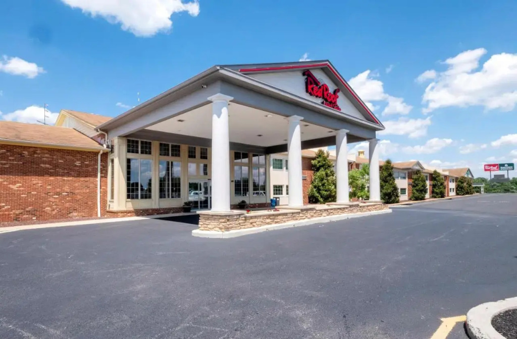 Red Roof Inn & Suites Wilmington - New Castle