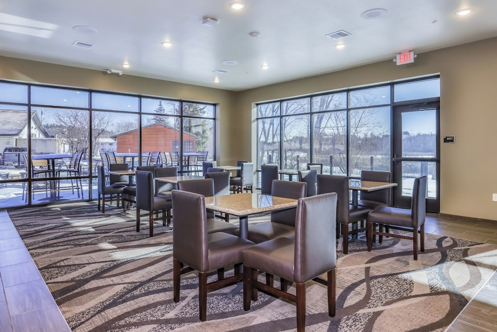 Cobblestone Hotel & Suites - Monte Vista