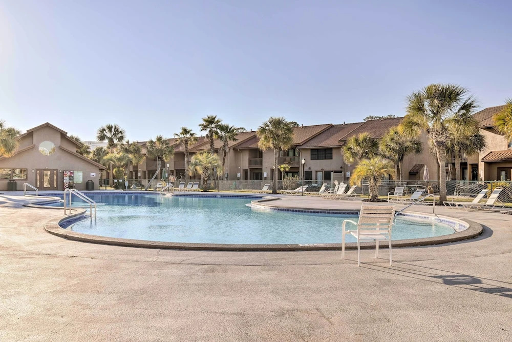 "the Wave" PCB Townhome w/ Pools + Beach Access