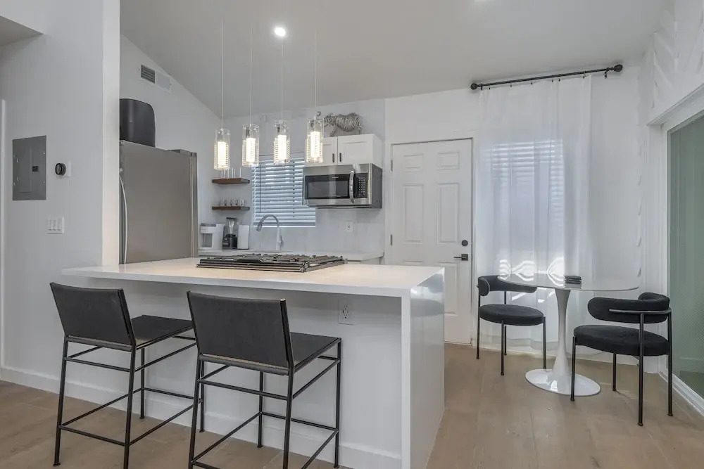 Ash & Ko Boutique Lodging