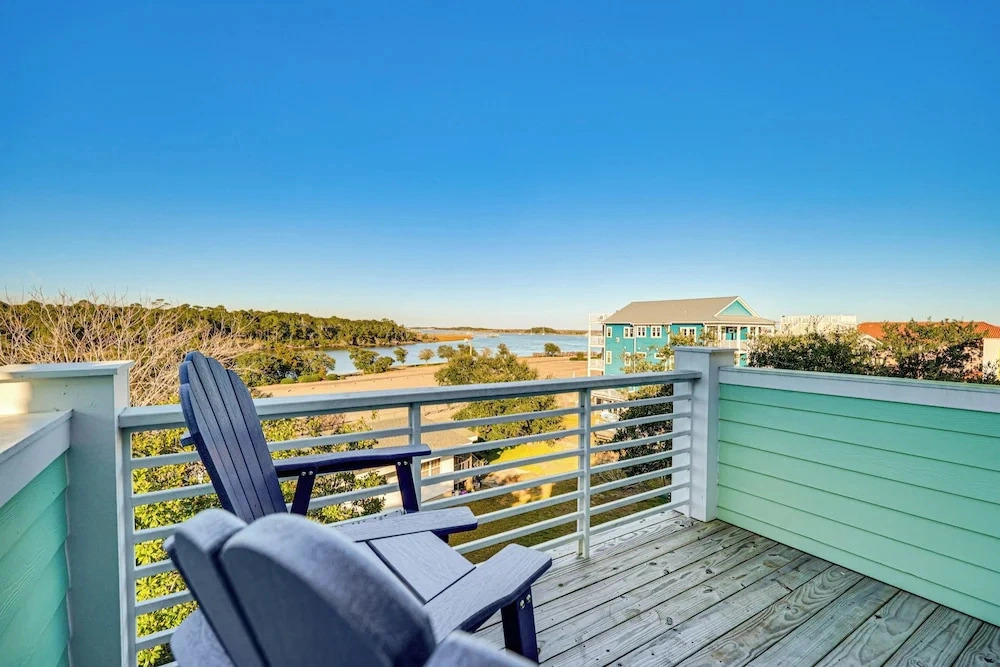 Luxe 2-home Combo in Carolina Beach: Walk to Water