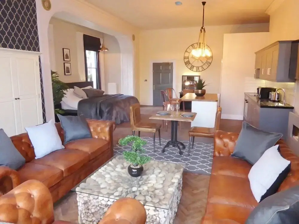 The Heaton at Claremont Apartments