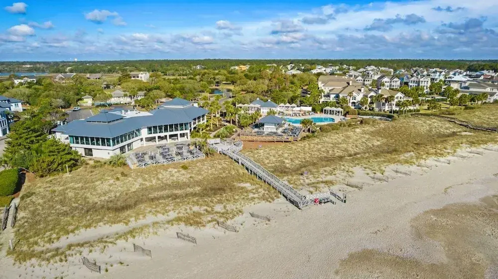 Sea Breeze - Great Oceanfront Views And Close To The Beach Club 3 Bedroom Villa by Peace Vacations
