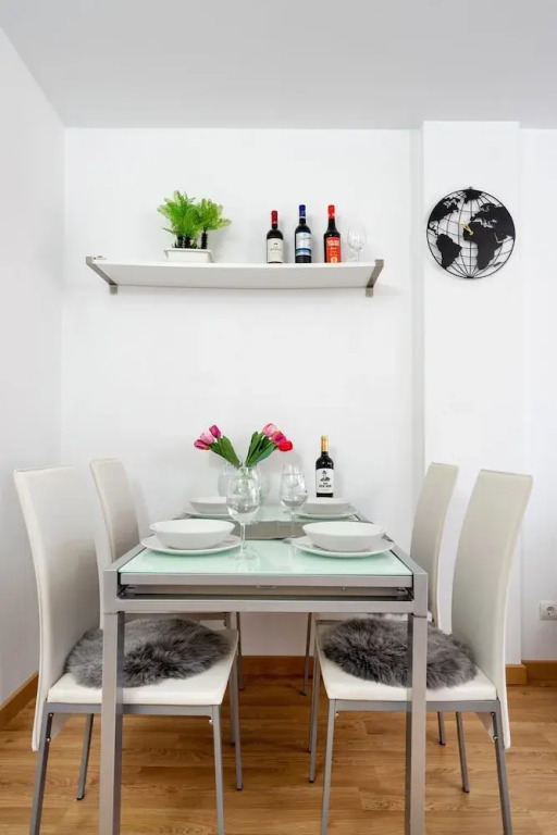 Tasteful Apartment Near the Beach Ref 107