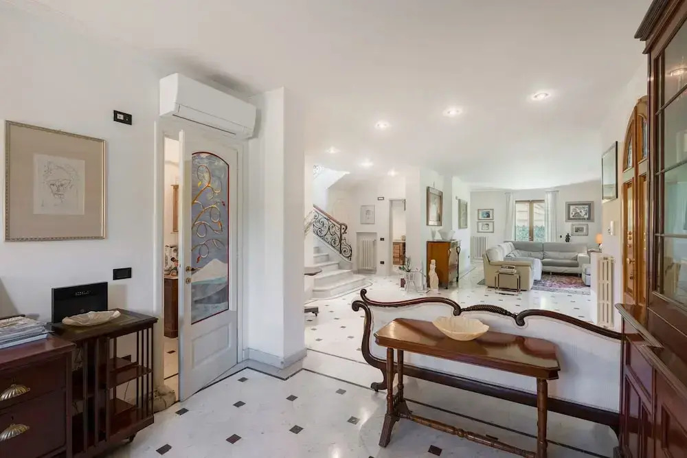 Villa Le Fontanelle In Forte Dei Marmi With Ac